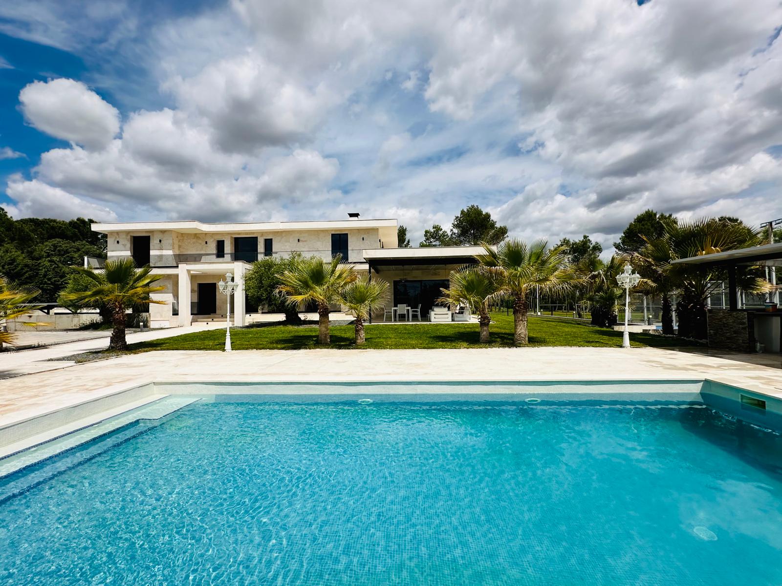 moderno-chalet-en-ciudalcampo-ref-cdc188545