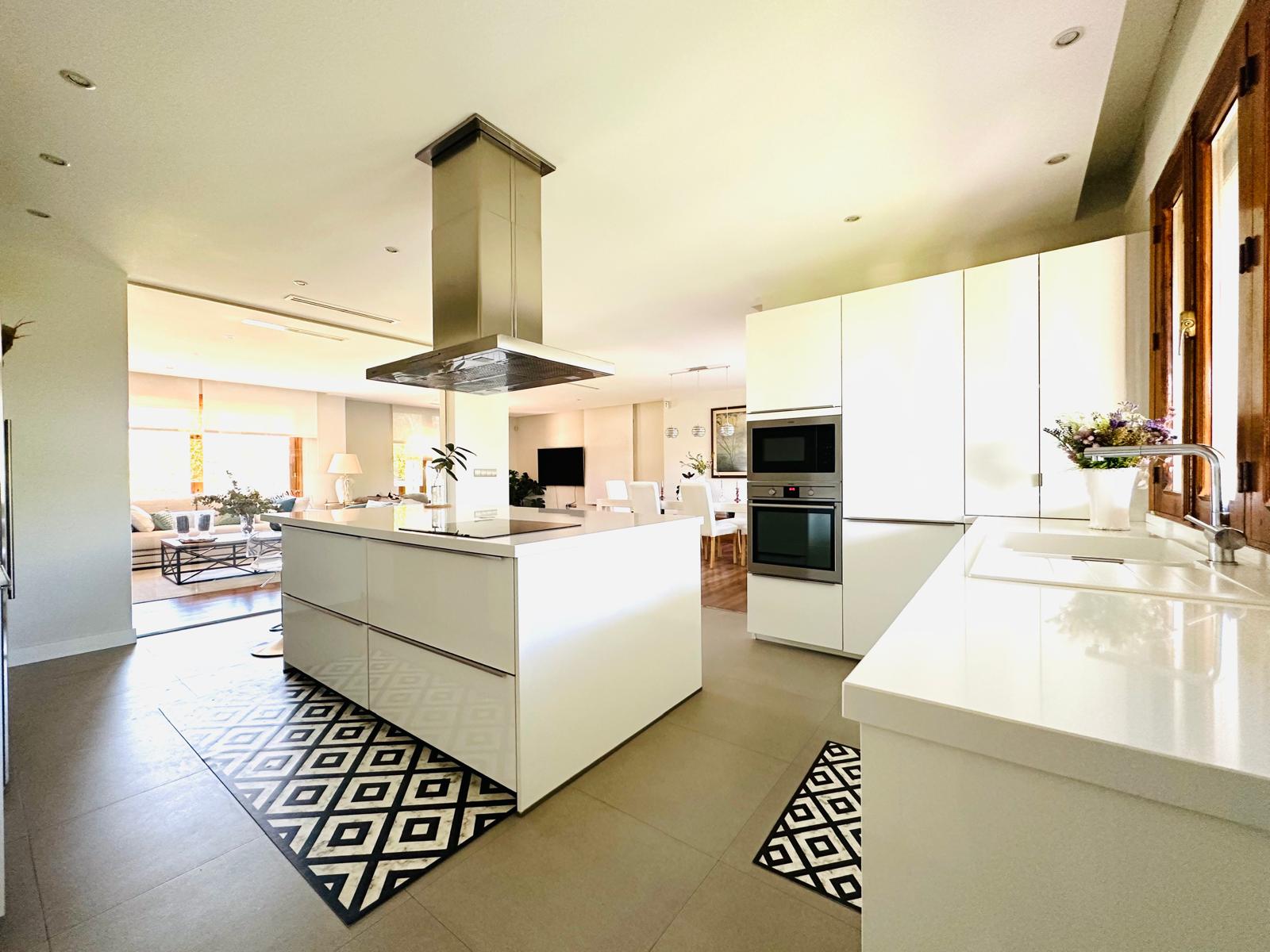 moderno-chalet-en-santo-domingo-ref-st188616