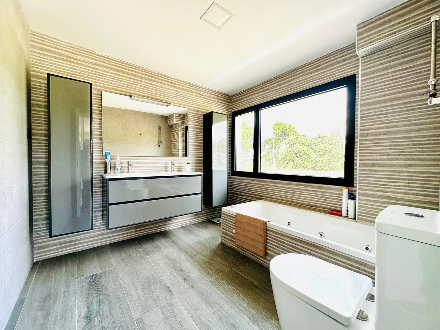 moderno-chalet-en-ciudalcampo-ref-cdc188533