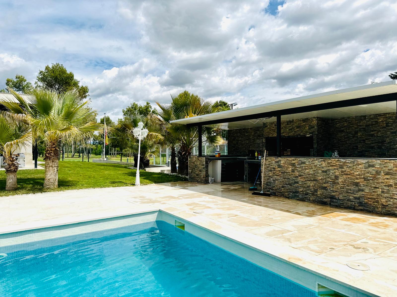 moderno-chalet-en-ciudalcampo-ref-cdc188547