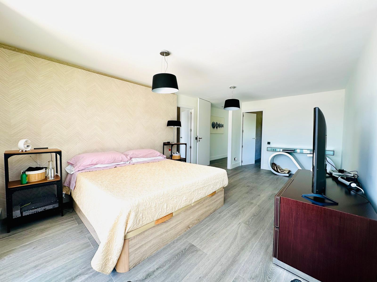 moderno-chalet-en-ciudalcampo-ref-cdc188532