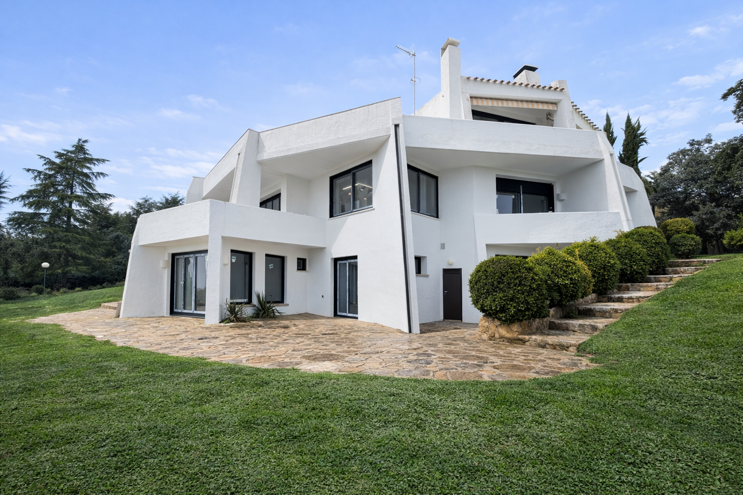 Casa o chalet independiente en venta en Ciudalcampo(Ref. CDC1932)