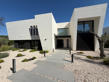 Moderno Chalet en Ciudalcampo (Ref. ACD1704)