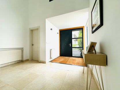 Moderno Chalet en La Moraleja (Ref. AM1688)