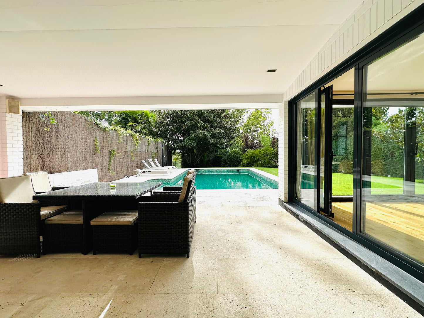 Moderno Chalet en La Moraleja (Ref. AM1688)